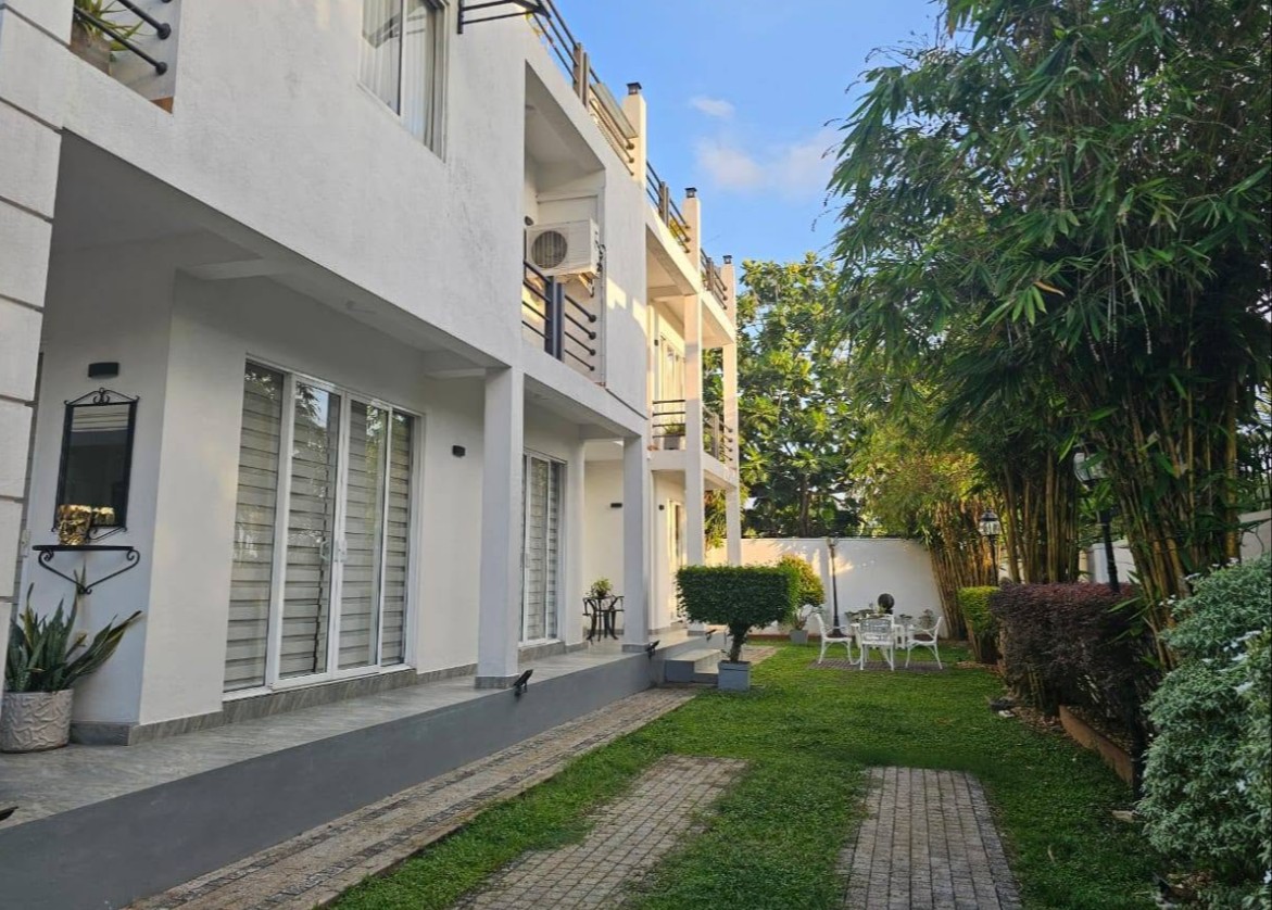 LUXURY MODERN 3-STOREY HOUSE FOR SALE