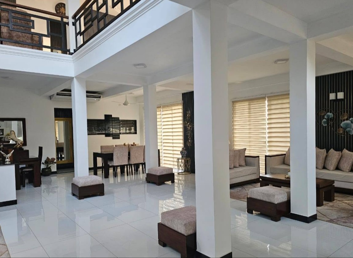 LUXURY MODERN 3-STOREY HOUSE FOR SALE