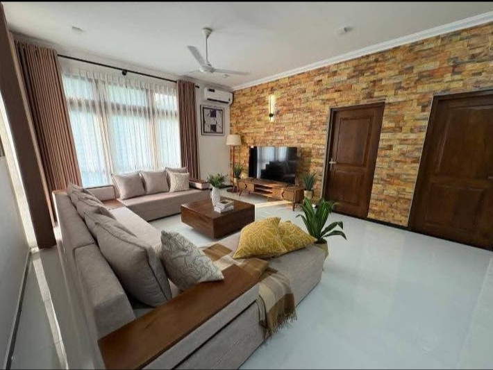 EXCLUSIVE LUXURY RESIDENCE FOR SALE