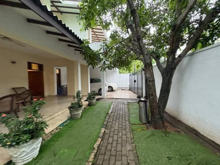 House for Sale in Boralesgamuwa