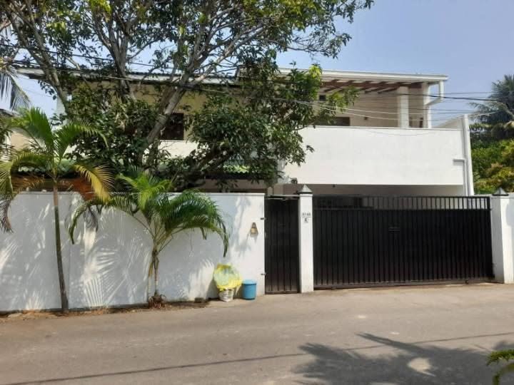 House for Sale in Boralesgamuwa