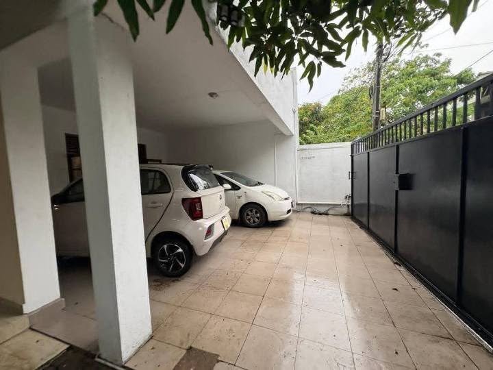 House for Sale in Boralesgamuwa