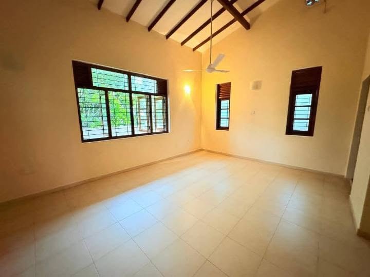 House for Sale in Boralesgamuwa