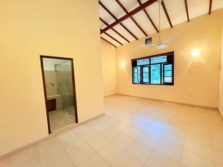 House for Sale in Boralesgamuwa